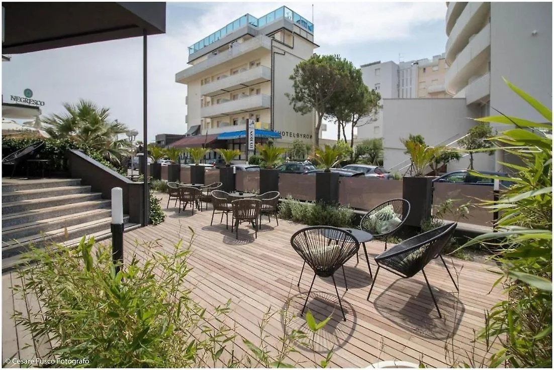 מילאנו מריטימה Hotel Lux 3 Stelle 3*, מילאנו מריטימה איטליה